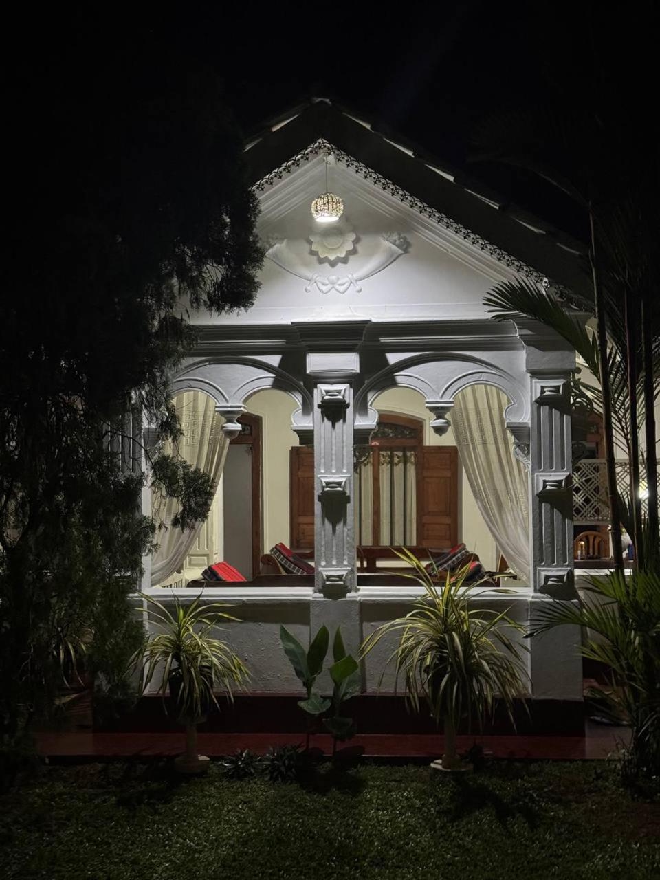 Grand Villa Hikkaduwa Exterior foto